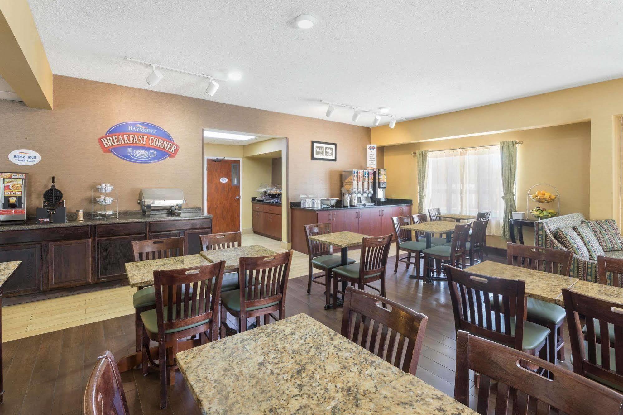 Baymont By Wyndham Orangeburg North Ξενοδοχείο Εξωτερικό φωτογραφία